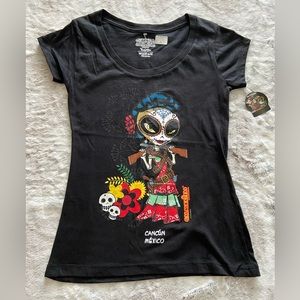 NWT Cancun Mexico Woman’s Black T-shirt size L, festive